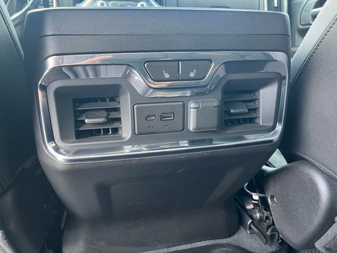 Used 2021 GMC Sierra 1500 AT4 w/ Technology Package image 24