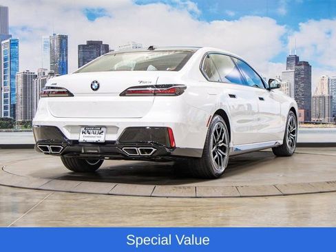 Used 2025 BMW 760i xDrive AWD/4WD image 8