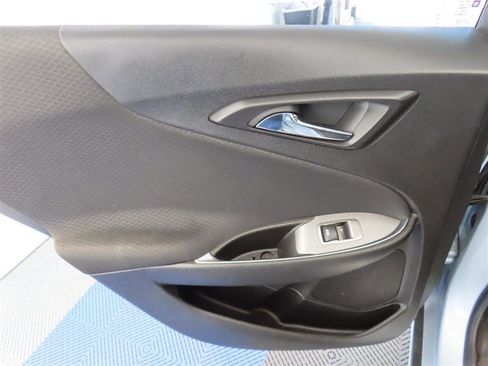 Used 2017 Chevrolet Malibu LT w/ Driver Confidence Package image 29