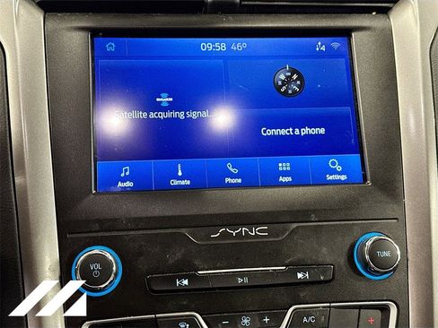 Used 2020 Ford Fusion SE image 16