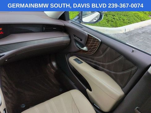 Used 2018 Lexus LS 500 w/ Interior Upgrade Package RWD image 19