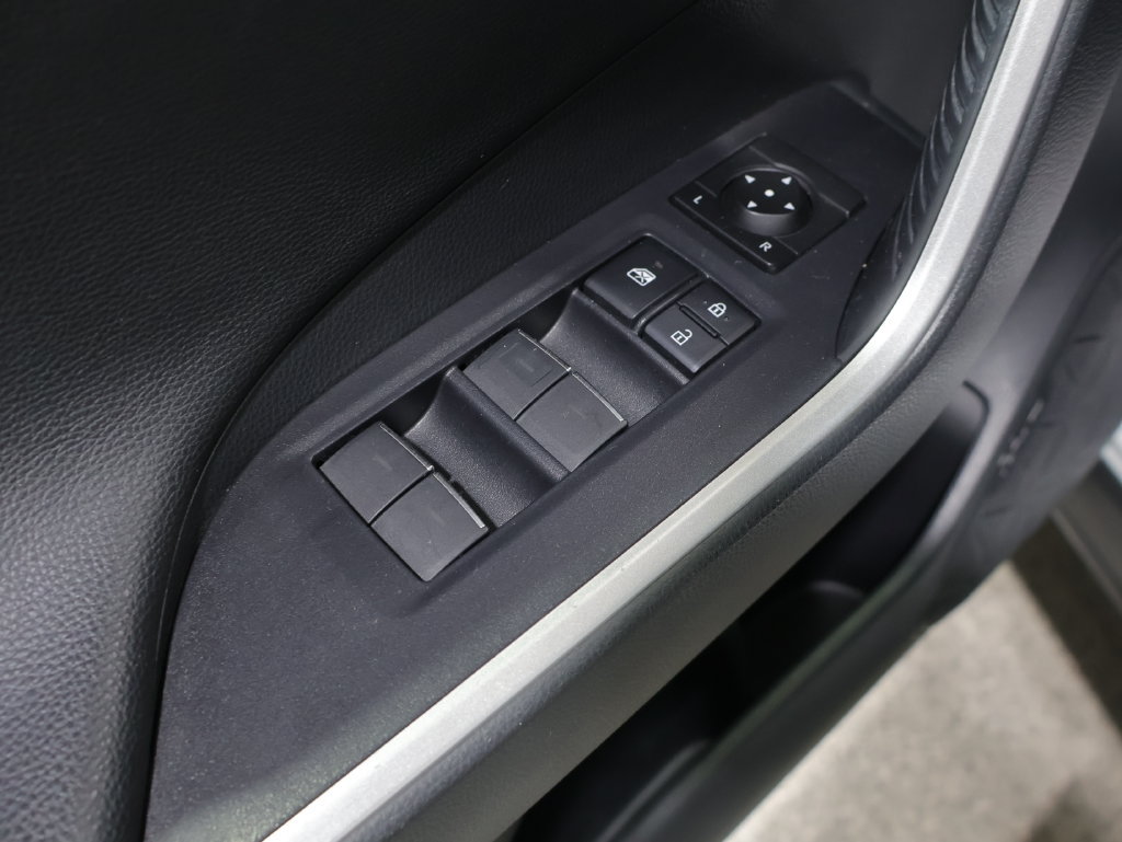 Used 2024 Toyota RAV4 XSE w/ Advanced Technology Package AWD/4WD image 15