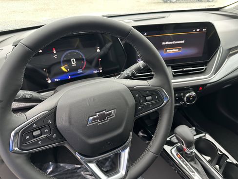 New 2025 Chevrolet Trax ACTIV w/ Driver Confidence Package image 11