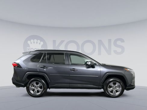 Used 2022 Toyota RAV4 XLE image 8