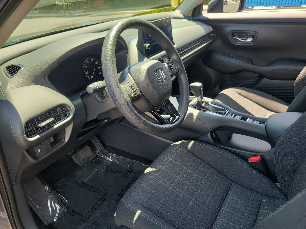 Used 2027 Honda HR-V LX image 18