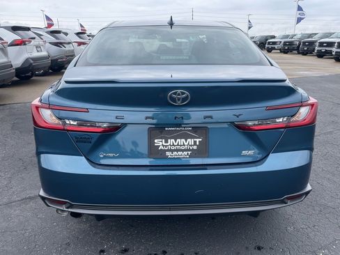 Used 2025 Toyota Camry SE image 28