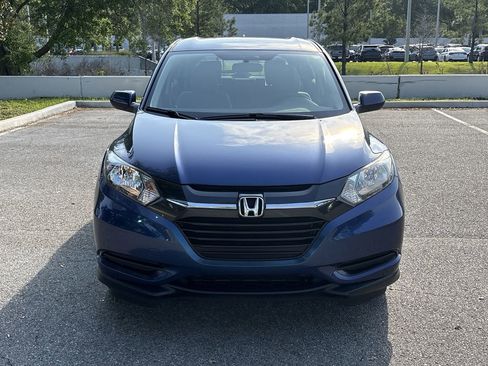 Used 2017 Honda HR-V LX image 10