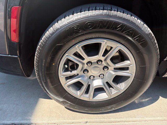Used 2023 Jeep Wagoneer 4WD w/ HD Trailer Tow Package image 30