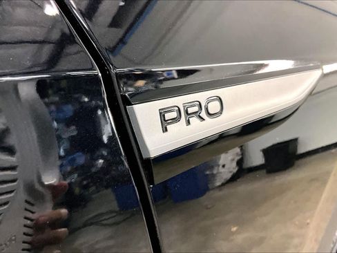 New 2026 Volkswagen ID.4 Pro image 26