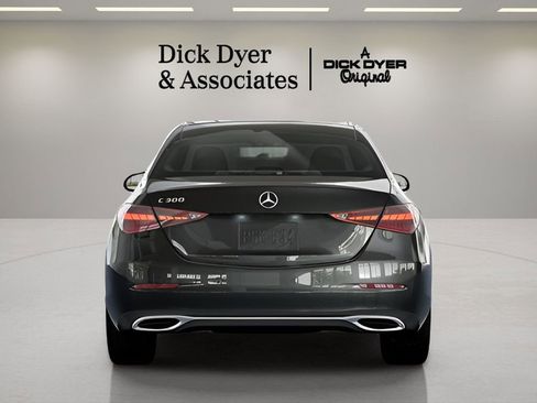 Used 2025 Mercedes-Benz C 300 Sedan image 5