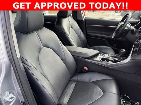 Used 2023 Toyota Camry XSE image 11