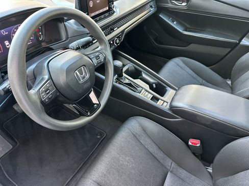 Used 2023 Honda Accord EX image 10