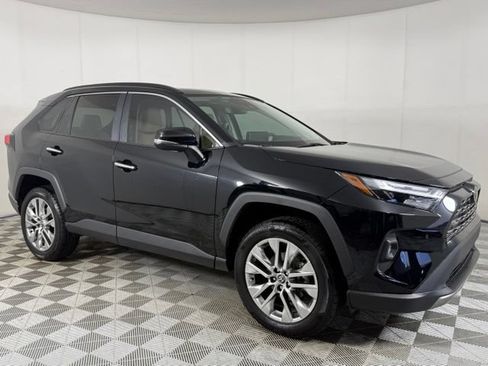 Used 2023 Toyota RAV4 Limited FWD image 10