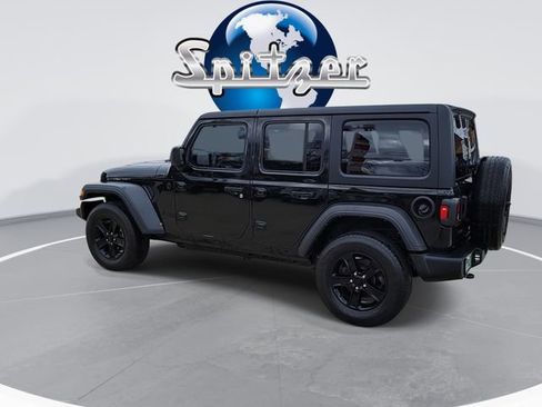 Used 2022 Jeep Wrangler Unlimited Sport image 7