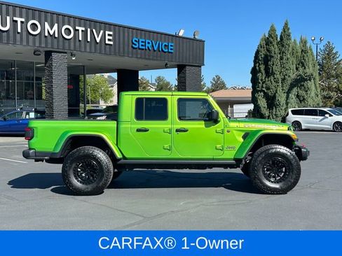 Used 2025 Jeep Gladiator Rubicon AWD/4WD image 2