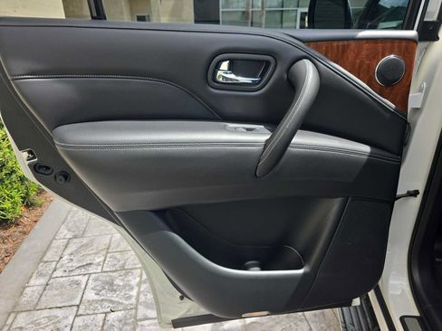 Used 2018 INFINITI QX80 2WD image 16