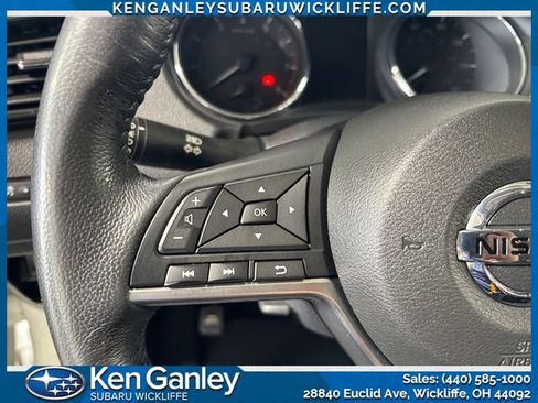 Used 2018 Nissan Rogue SV AWD/4WD image 14