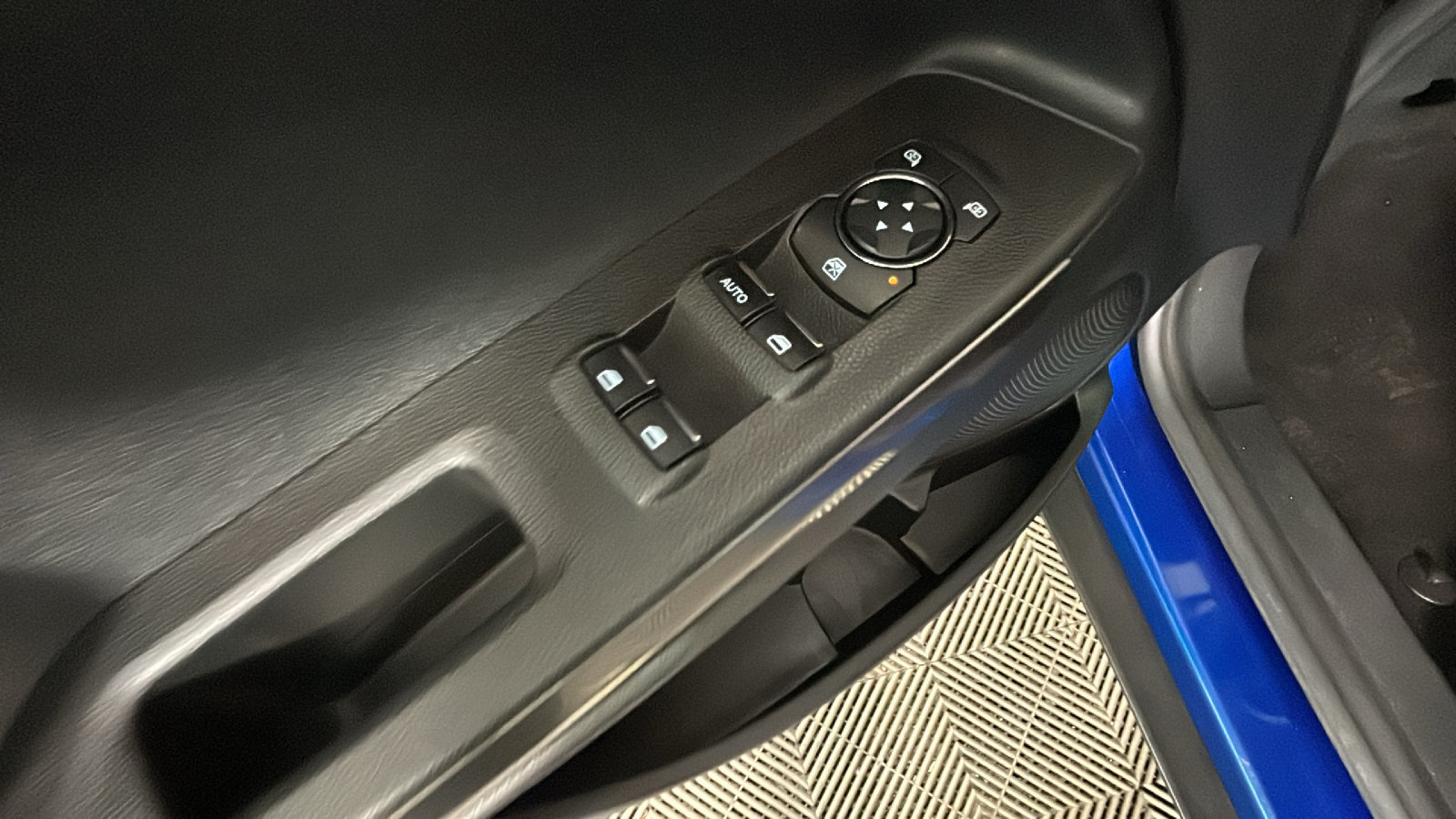 Used 2020 Ford EcoSport SE FWD image 12