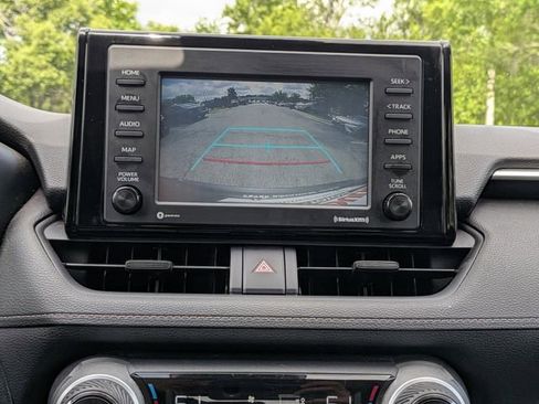 Used 2021 Toyota RAV4 XLE w/ Convenience Package FWD image 23