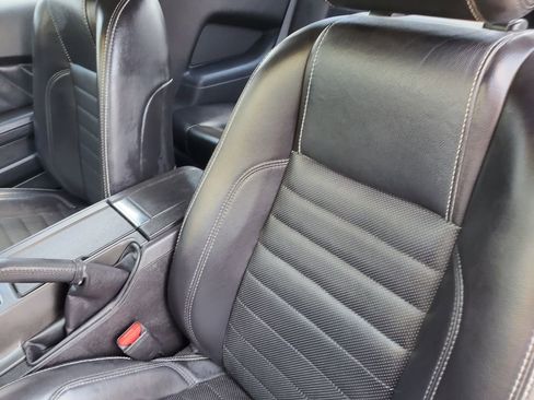 Used 2013 Ford Mustang Premium RWD image 18