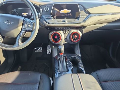 Used 2021 Chevrolet Blazer RS w/ Enhanced Convenience Package FWD image 11