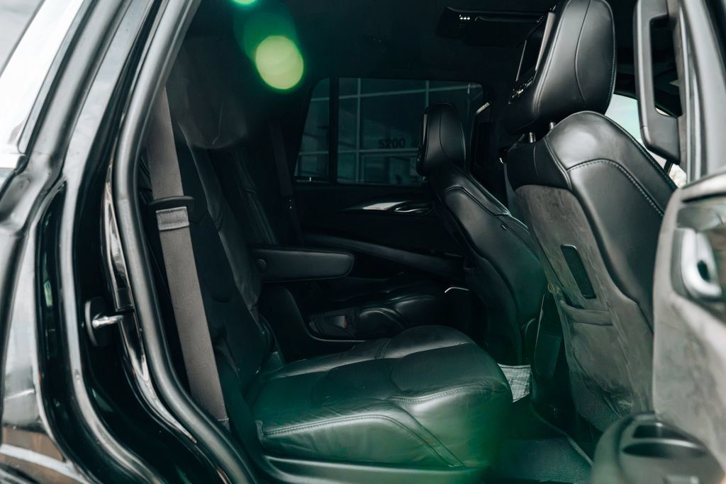 Used 2017 Cadillac Escalade Platinum AWD/4WD image 44