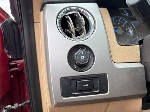 Used 2013 Ford F150 Lariat w/ Lariat Chrome Pkg AWD/4WD image 24