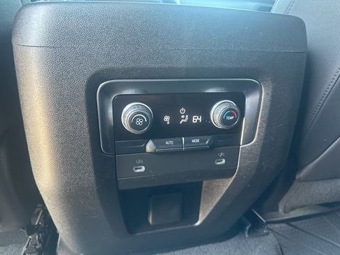 Used 2022 Chevrolet Tahoe Z71 AWD/4WD image 21