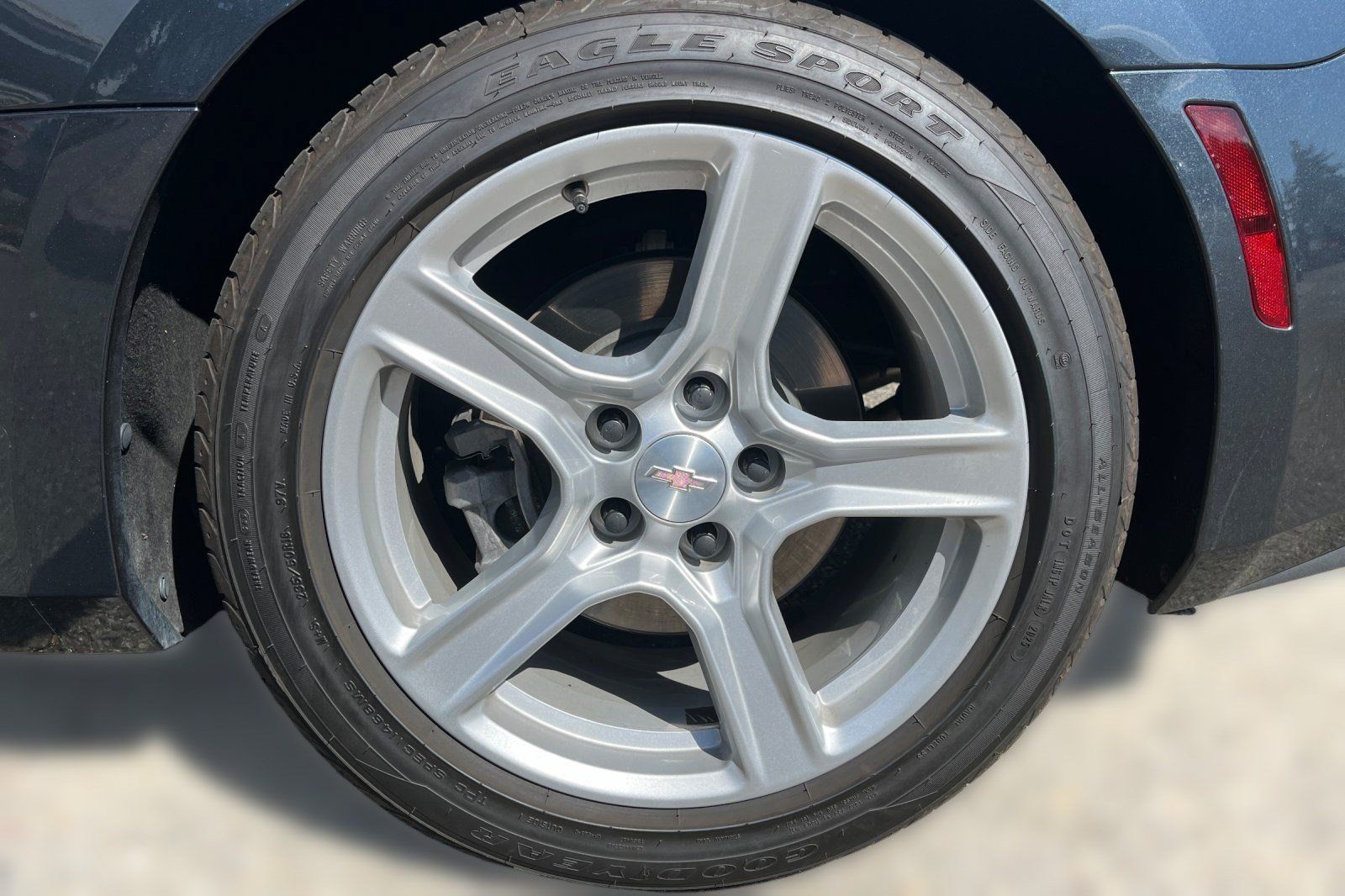 Used 2023 Chevrolet Camaro LT RWD image 6