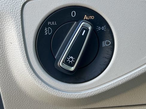 Used 2019 Volkswagen Atlas SEL image 21