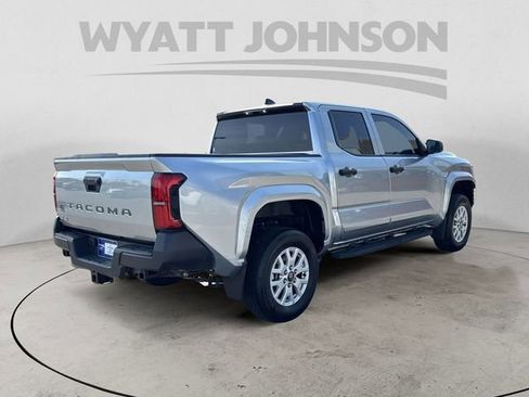 Used 2024 Toyota Tacoma SR AWD/4WD image 5