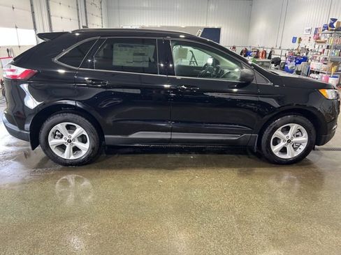 Used 2024 Ford Edge SE image 35