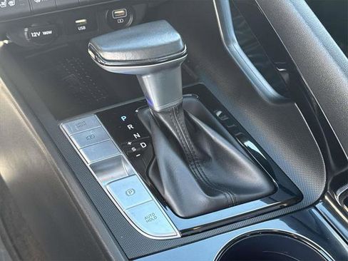 Used 2022 Hyundai Elantra Limited image 30