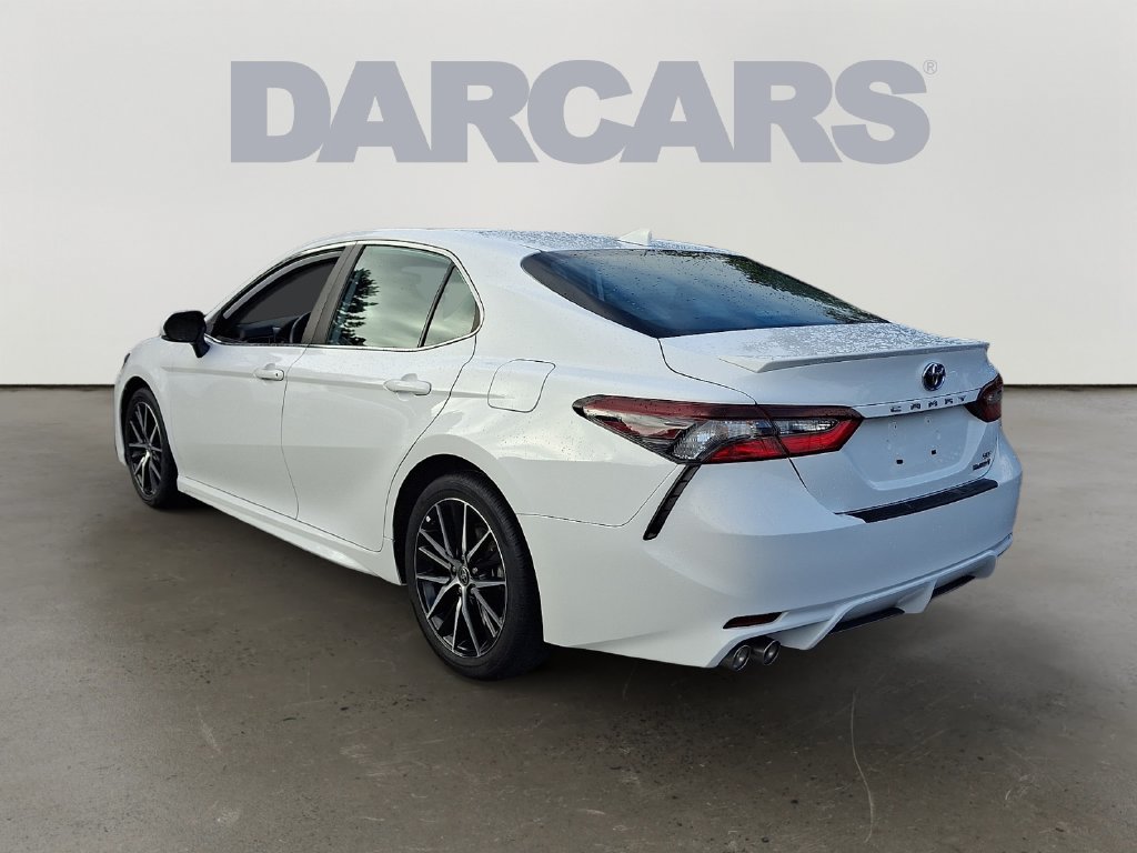 Used 2022 Toyota Camry SE FWD image 4