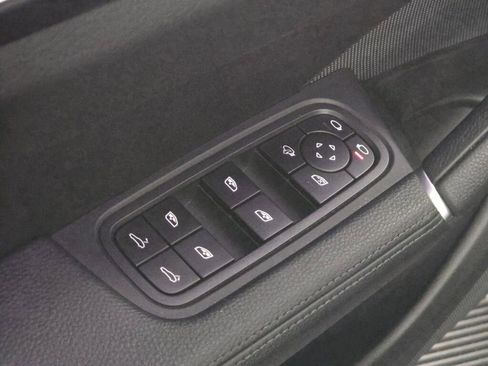 Certified 2023 Porsche Cayenne Platinum Edition AWD/4WD image 35