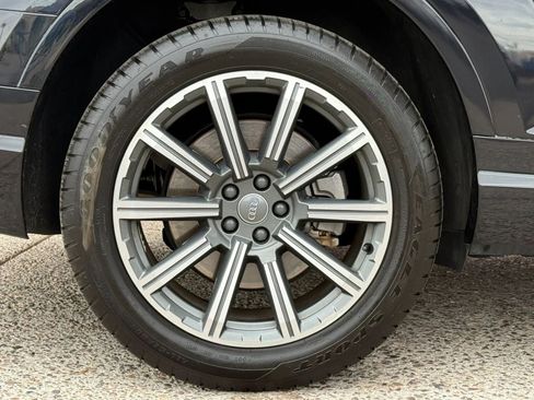Used 2017 Audi Q7 3.0T Premium Plus AWD/4WD image 25