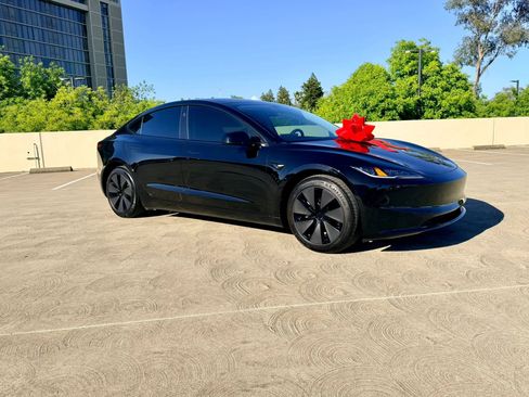 Used 2024 Tesla Model 3 Long Range AWD/4WD image 7