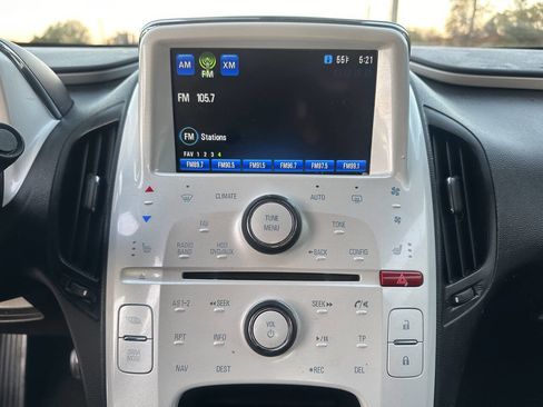Used 2012 Chevrolet Volt Premium w/ Premium Trim Package image 25