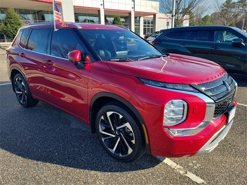 Used 2022 Mitsubishi Outlander SEL image 1