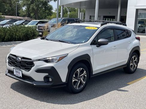 Used 2024 Subaru Crosstrek 2.0i Premium AWD/4WD image 3