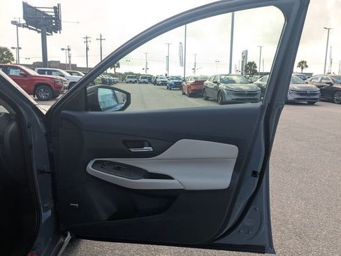 New 2026 Nissan Sentra SL w/ Floor Mat Package FWD image 31