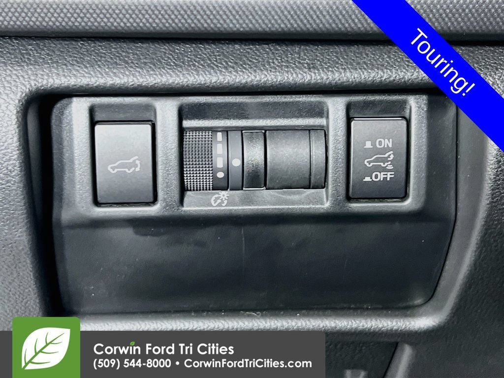 Used 2025 Subaru Forester Touring AWD/4WD image 20