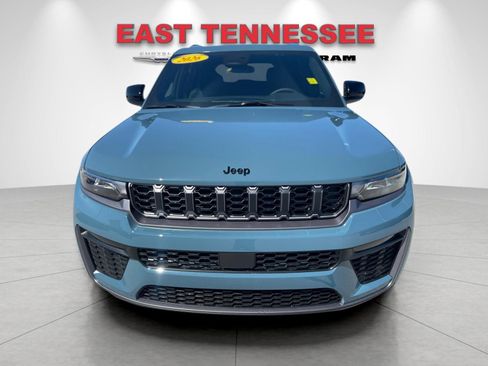 New 2026 Jeep Grand Cherokee Limited image 8