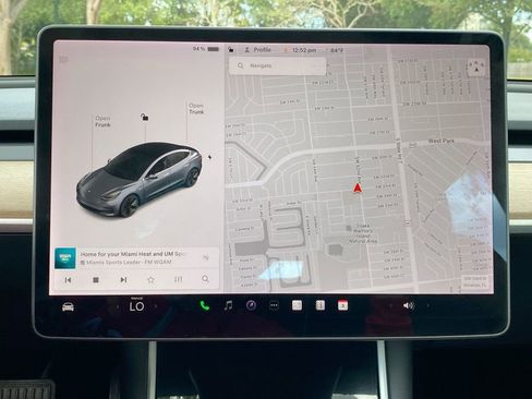 Used 2020 Tesla Model 3 Standard Range Plus image 14