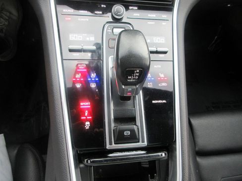 Used 2023 Porsche Panamera Platinum Edition RWD image 84