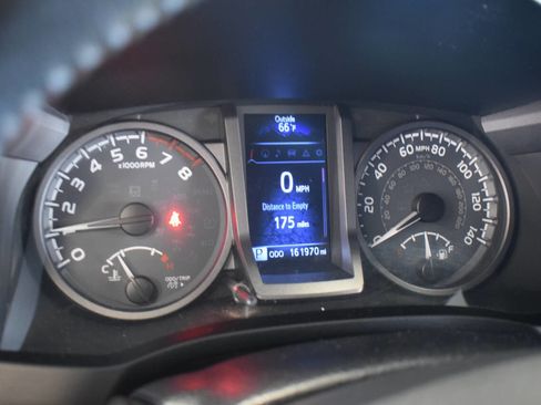 Used 2019 Toyota Tacoma TRD Sport w/ Technology Package RWD image 48