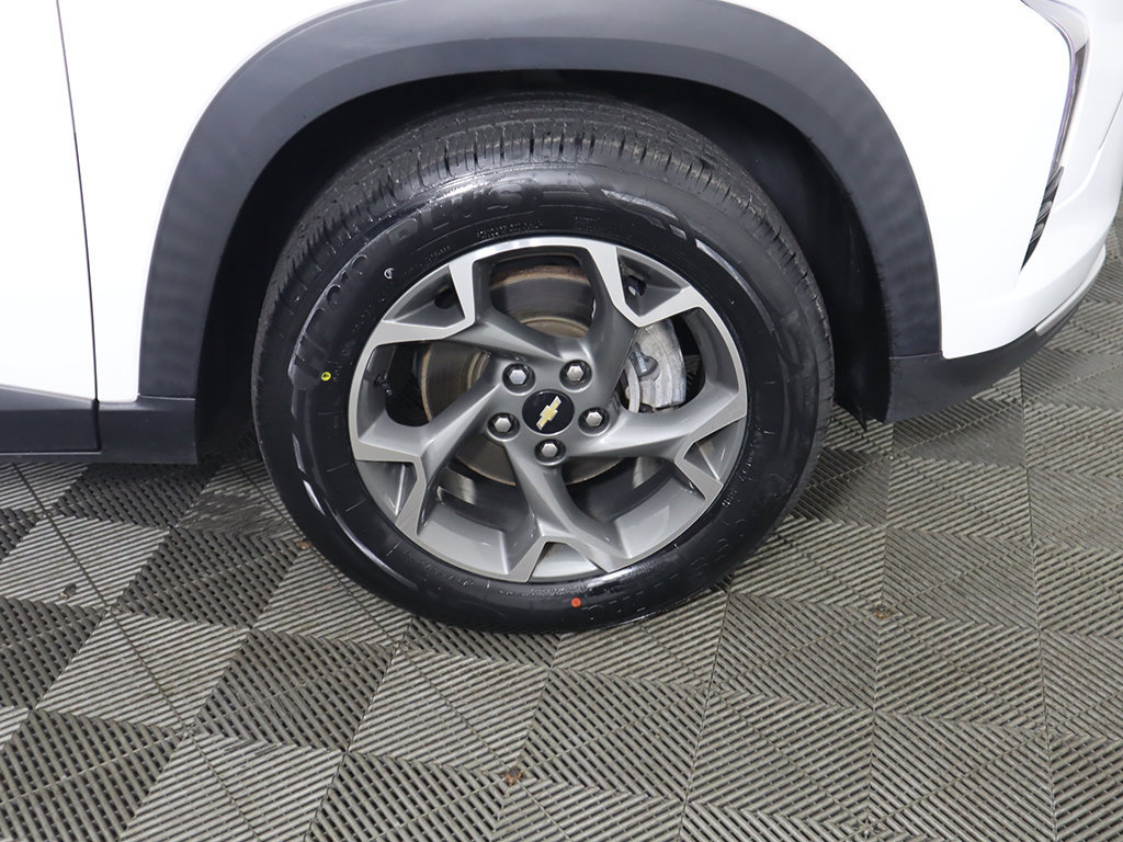 Used 2024 Chevrolet Trax LT w/ LT Convenience Package FWD image 20