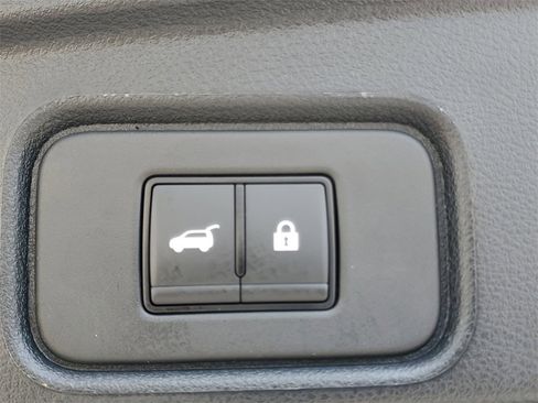 Certified 2025 Nissan Pathfinder SL w/ SL Premium Package image 10