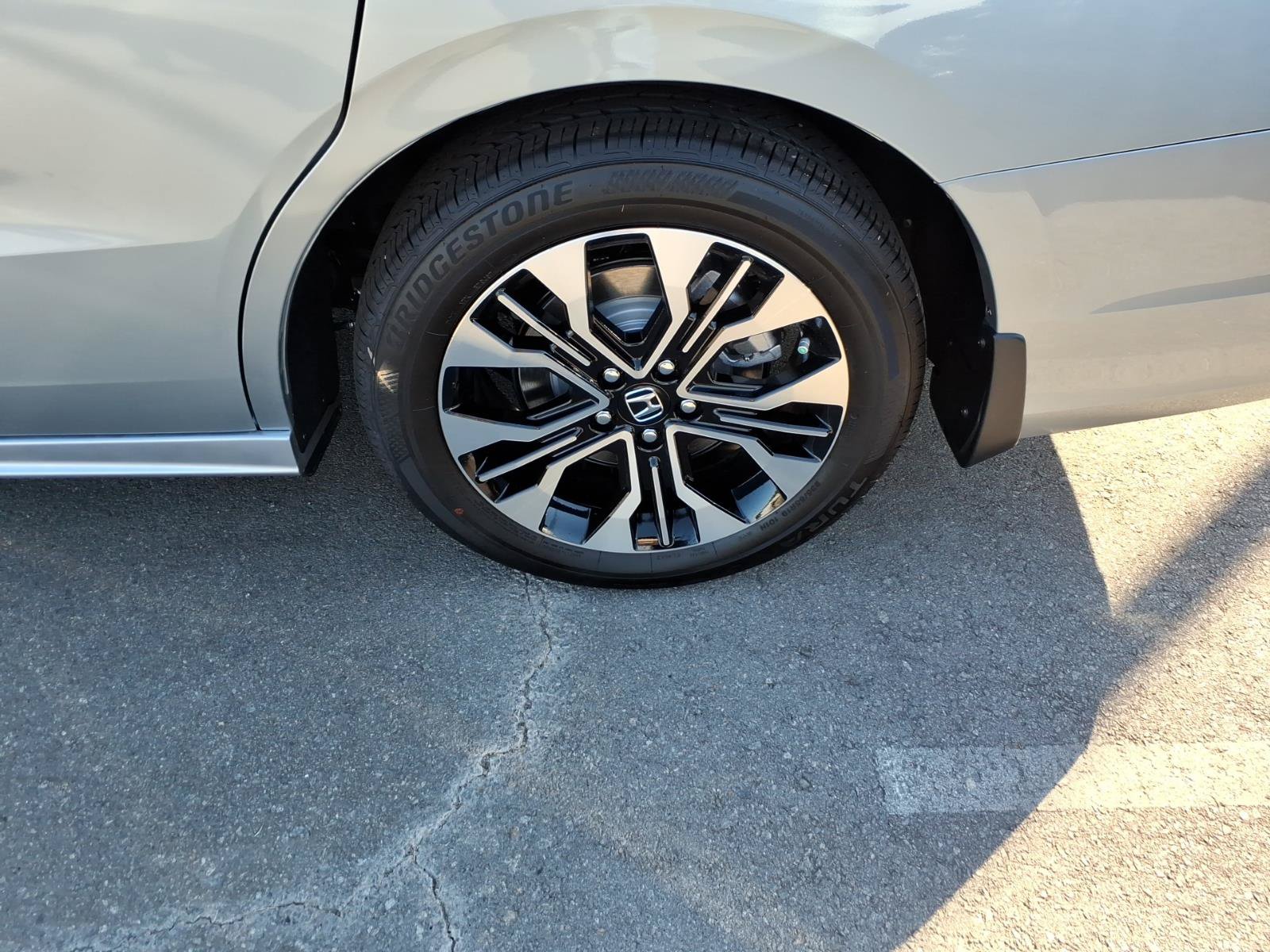 New 2027 Honda Odyssey Elite image 8