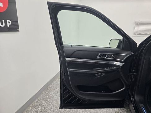 Used 2016 Ford Explorer Sport w/ Equipment Group 401A AWD/4WD image 29